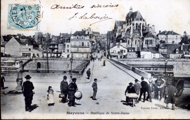 Basilique de Notre-Dame, vers 1905 (carte postale ancienne. - Mayenne