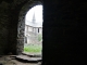 Porte du réfectoire des Convers donnant sur le cloître. Abbaye de Clermont.