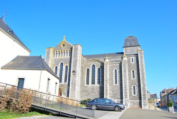 Vue Eglise Saint-Ouën-des-Toits