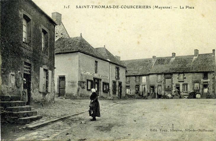 Saint-Thomas-de-Courceriers - La Place