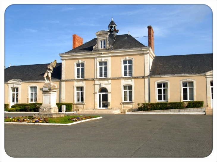 La mairie - Aubigné-Racan