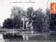 En forêt : L'étang, vers 1914 (carte postale ancienne).