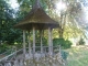 Vieux kiosque dans le parc des trèfles