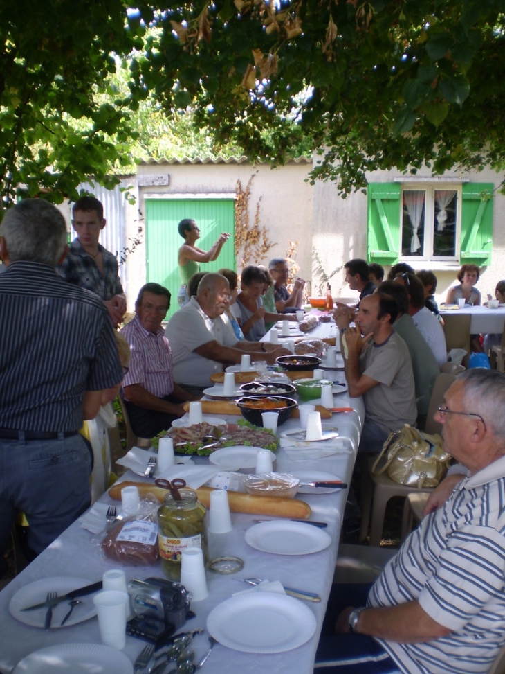 Voisins 2010 - Vallon-sur-Gée