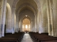 Eglise Saint Nicolas : la nef vers le choeur. La nef unique est dédicacée à saint Nicolas de Myre, patron des mariniers.