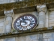 L'horloge de l'église Saint Nicolas.