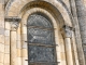 Photo suivante de Maillezais Fenêtre de l'abside de l'église Saint Nicolas.
