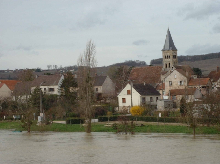 Vue générale - Azy-sur-Marne