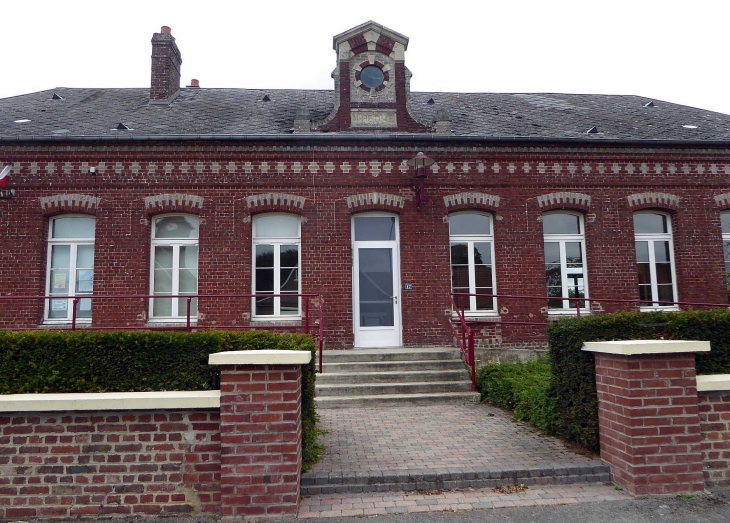 La mairie - Beaumont-en-Beine