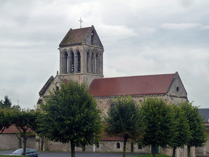 L'église - Bourg-et-Comin