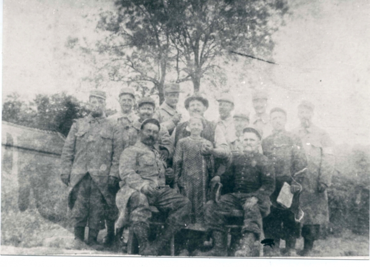 Repos de guerriers en 1914 à Vignolles - Courmelles