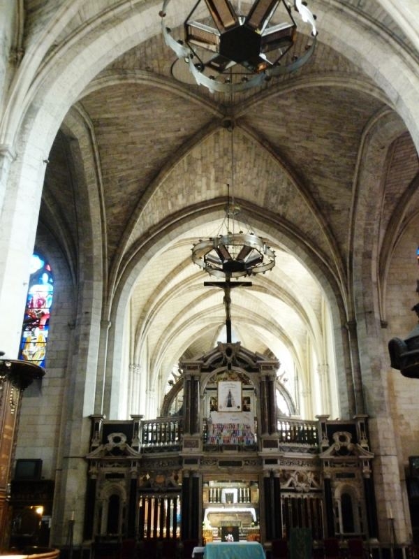 L'intérieur de la basilique - Liesse-Notre-Dame