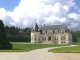 Château de Nizy Construit de 1972 par Jean JULIEN et terminé en 2005 par Christian PERLOT