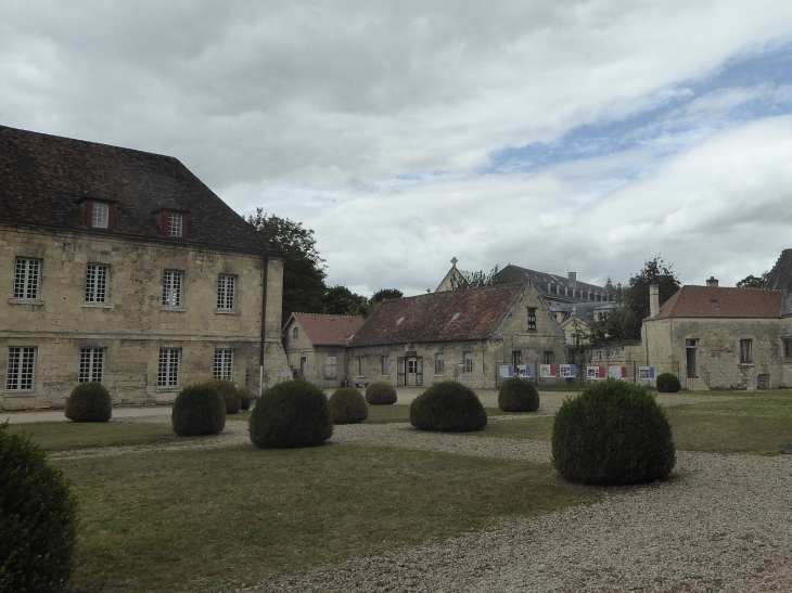 L'ancienne abbaye Saint Jean des Vignes - Soissons