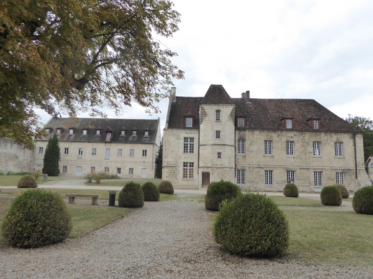 L'ancienne abbaye Saint Jean des Vignes : logis abbatial - Soissons