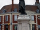 la statue d'Alexandre Dumas