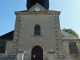 l'entrée de l'église