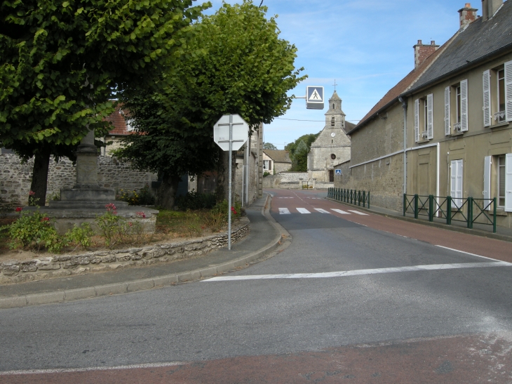 Rue dans la ville - Montagny-en-Vexin