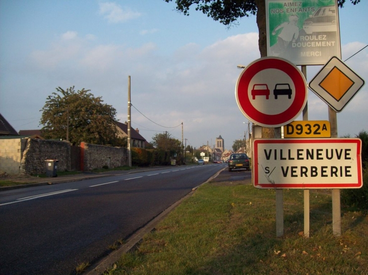 Route principale - Villeneuve-sur-Verberie