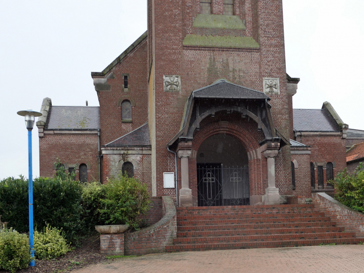 L'entrée de l'église - Le Hamel