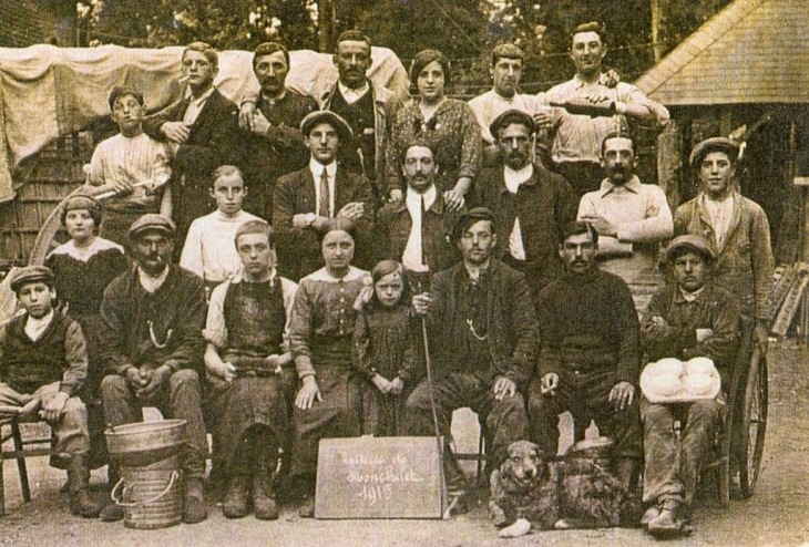 Photo groupe du personnel Laiterie de Monchelet à l'époque de Dominique LIZEE - Maisnières