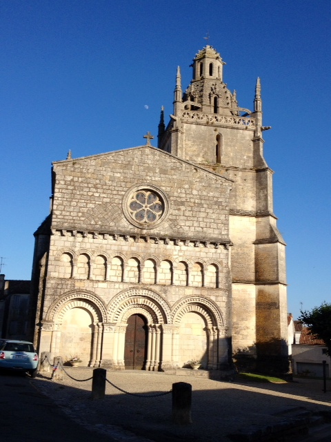 L'église Saint Fortunat XIIème (MH). - Saint-Fort-sur-Gironde