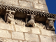 Photo suivante de Saint-Fort-sur-Gironde Modillons sculptés de la façade de l'église.
