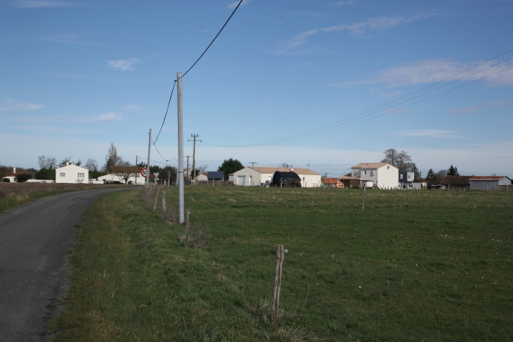 Saint Sulpice d'Arnoult - Le Plat d'Étain - Saint-Sulpice-d'Arnoult