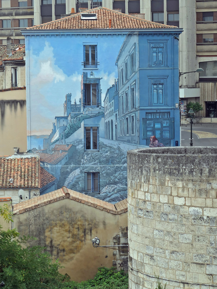 Mur peint vu du rempart - Angoulême