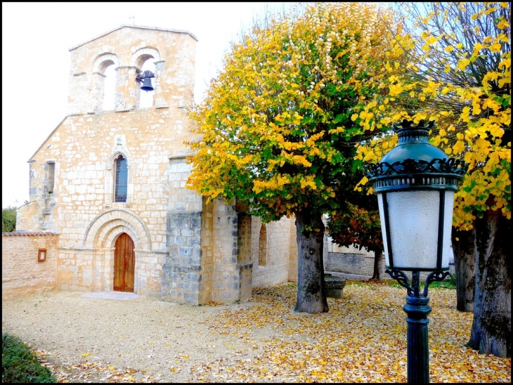 Le Prieuré Saint-Martin en automne - Bignac