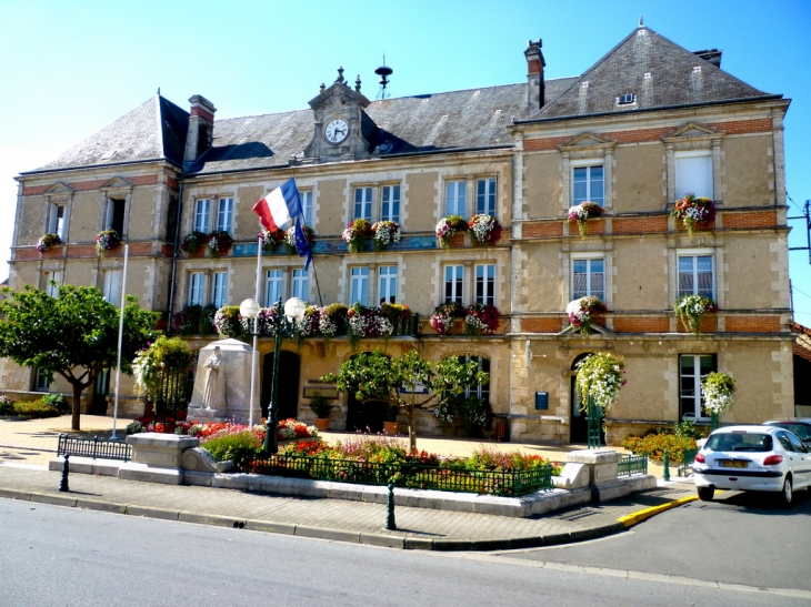 La mairie - Chasseneuil-sur-Bonnieure