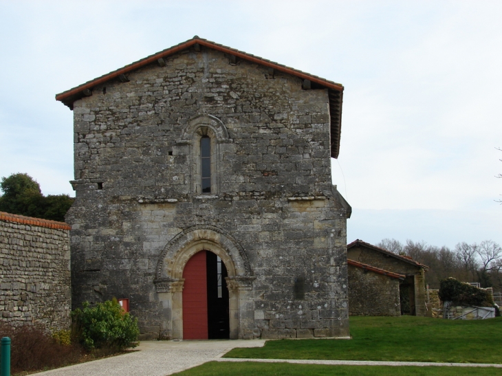 La Chapelle Saint Jean-Baptiste - Le Grand-Madieu