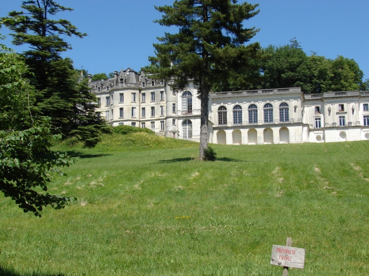 Château de la Mercerie - Magnac-Lavalette-Villars