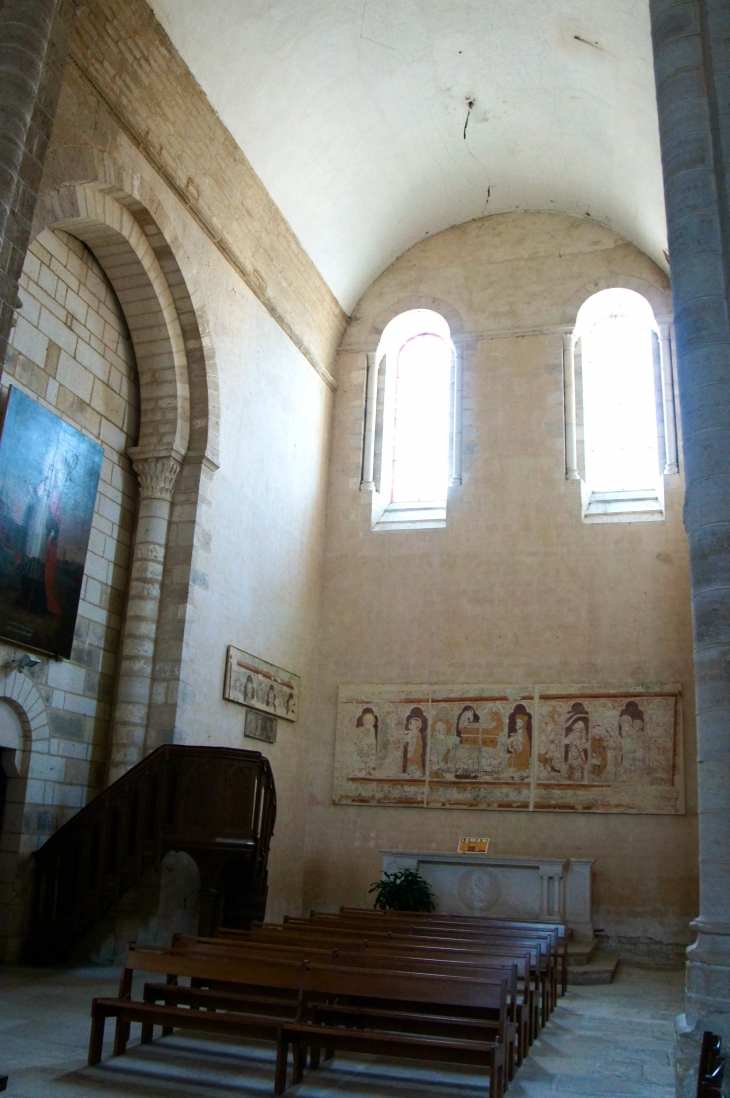 Eglise abbatiale : chapelle du transept sud. - Saint-Amant-de-Boixe
