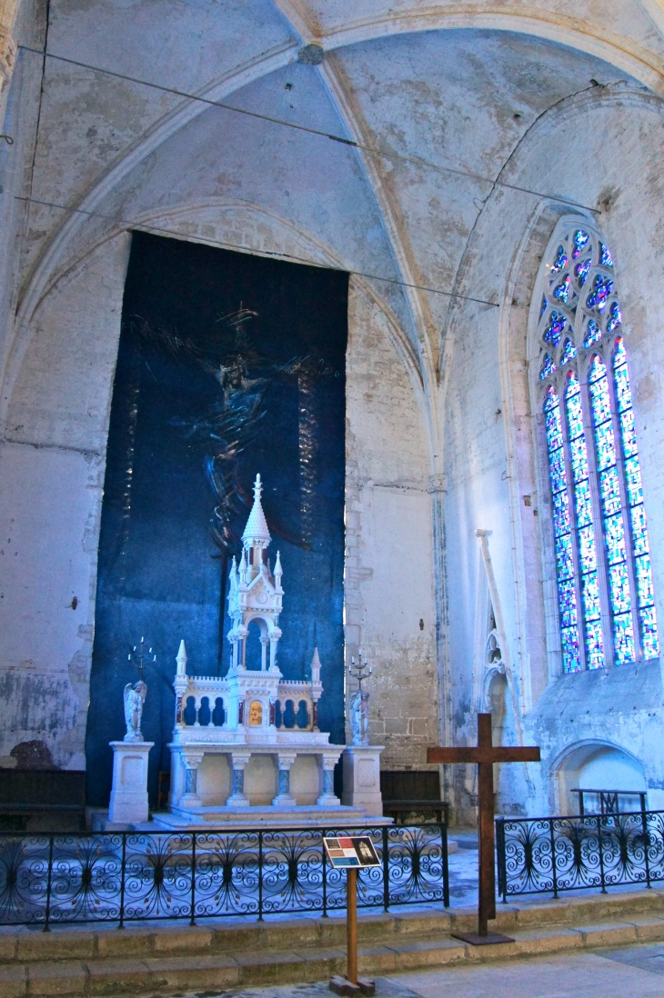 Eglise abbatiale : le choeur. - Saint-Amant-de-Boixe