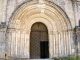 Photo suivante de Saint-Amant-de-Boixe Le portail de l'église abbatiale.
