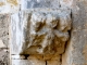 Photo suivante de Saint-Amant-de-Boixe Chapiteau sculptée de la cour du cloître.