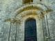 Photo précédente de Vouthon Détail : Fenêtre au dessus du portail dans le clocher mur.