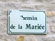 Photo suivante de Amuré Une plaque.