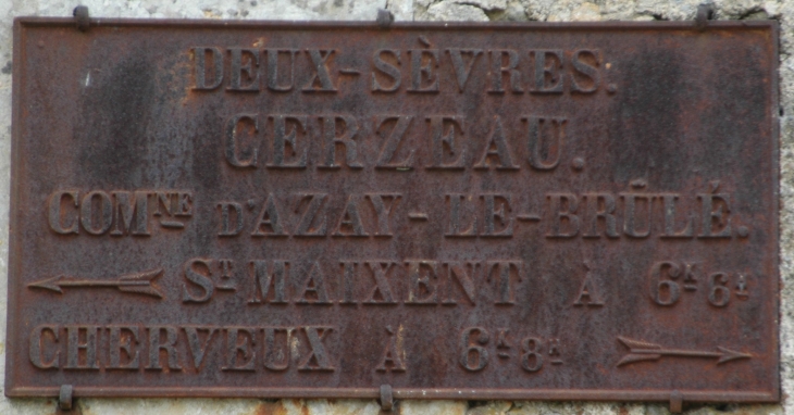 Vestiges routiers du XIX ème plaque dite de Cocher  - Azay-le-Brûlé