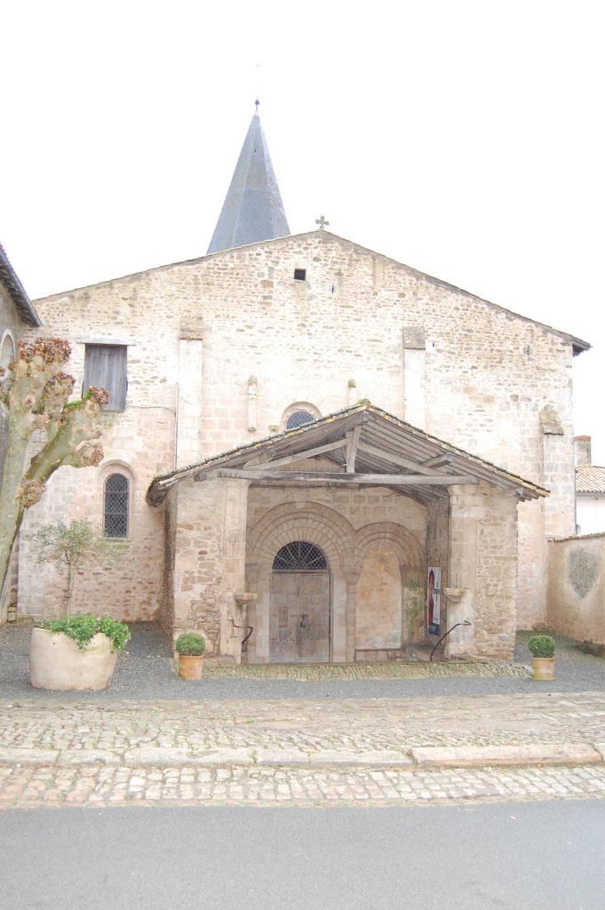 Eglise Notre Dame - Champdeniers-Saint-Denis