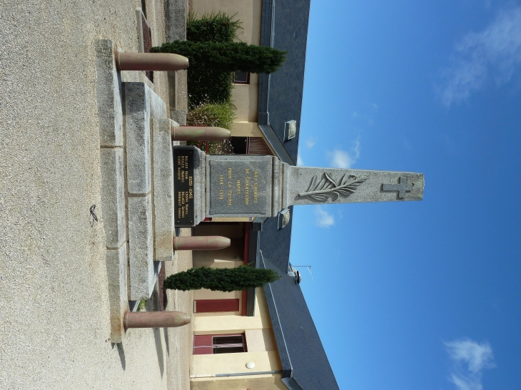 Monument aux Morts pour la France - Courlay