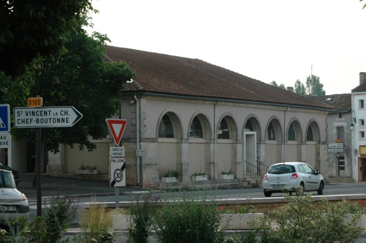 Les Halles - Lezay