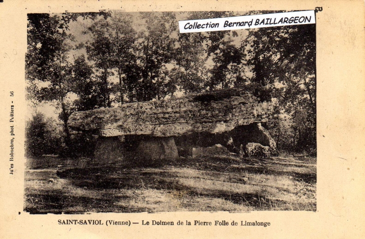 Le Dolmen de la Pierre Folle de Limalonges ( coté ouest) prés de Saint Saviol 86