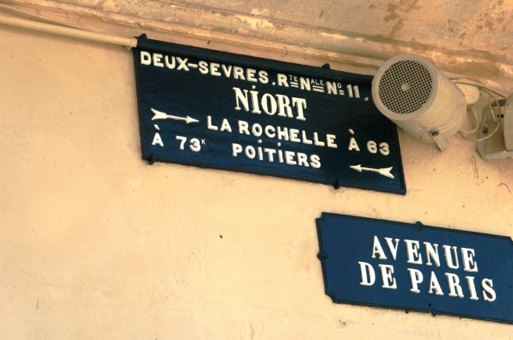 Plaque de cocher av de Paris - Niort