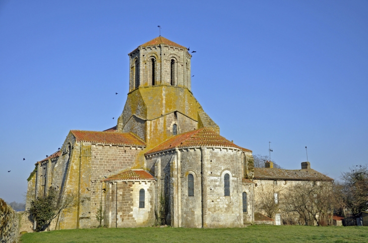 Eglise st PIERRE - Parthenay