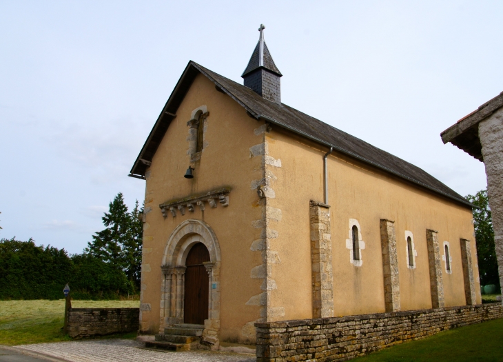 La petite Eglise de Bonneuil aux mauges. - Sainte-Soline