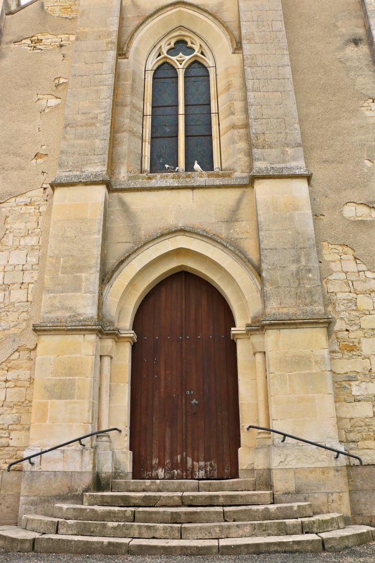 Le portail de l'église Saint Vincent. - Sansais