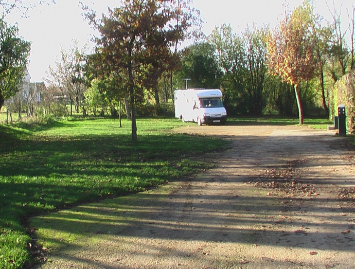 Emplacement camping-car - Vernoux-en-Gâtine