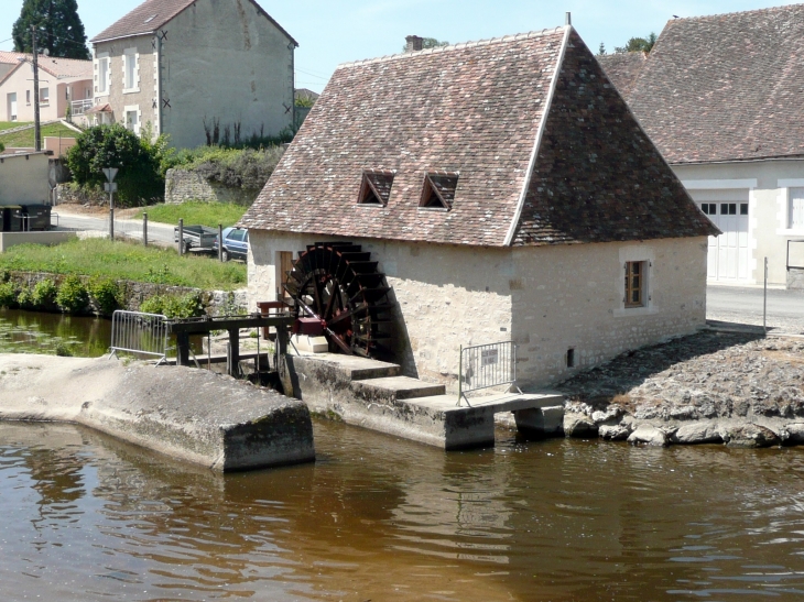 Le moulin de Gersant dit  moulin à Perrin - La Trimouille